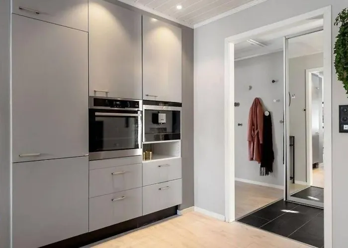 Apartment Tales Of Thules Med Fantastisk Utsikt, Stillhet Og Naerhet Til Sentrum Tromsø